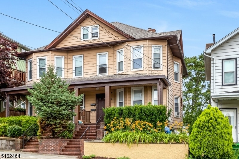 Primary Photo - 80 Lincoln Pl