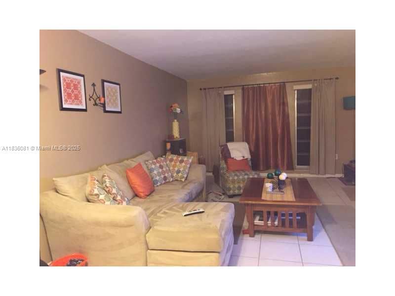 Primary Photo - 10901 SW 78th Ave