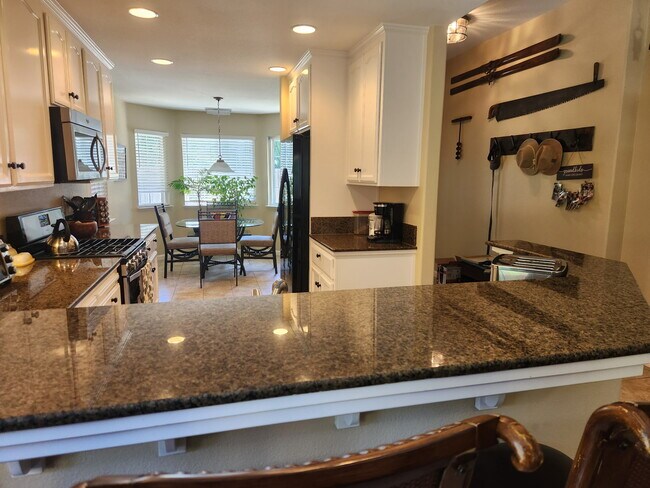 Foto del edificio - 2585 Greenwood Ln