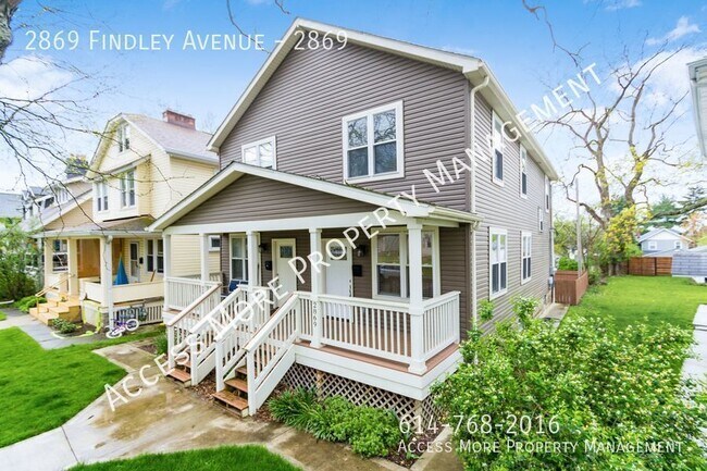 Foto del edificio - BEAUTIFUL 3 BEDROOM DUPLEX WITH FENCED IN ...