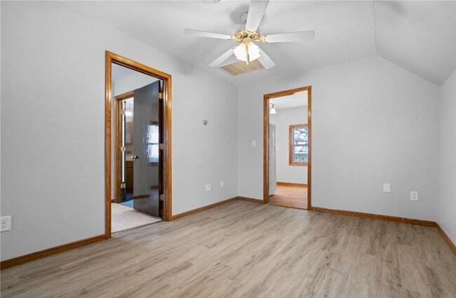 Foto del edificio - 1067 Hatch Ave