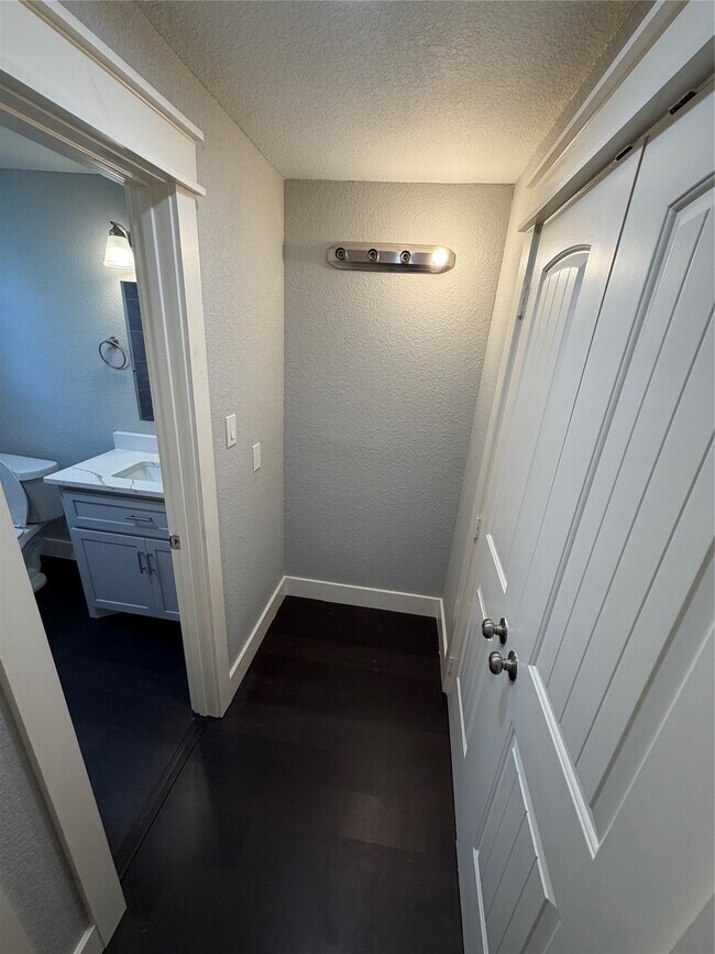 Foto del edificio - 8922 Allwood St