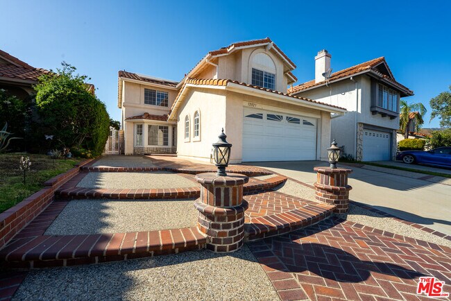 Building Photo - 12023 Stone Gate Way