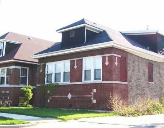 Foto del edificio - 9243 S Merrill Ave