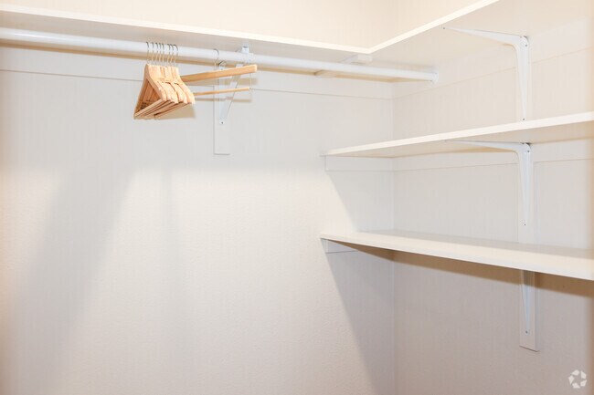 1BD, 1BA - 880SF - Wintergreen Apartments