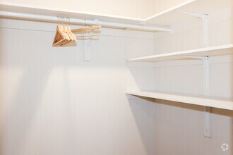 1BD, 1BA - 880SF - Wintergreen Apartments