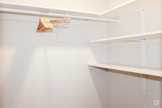 1BD, 1BA - 880SF - Wintergreen Apartments