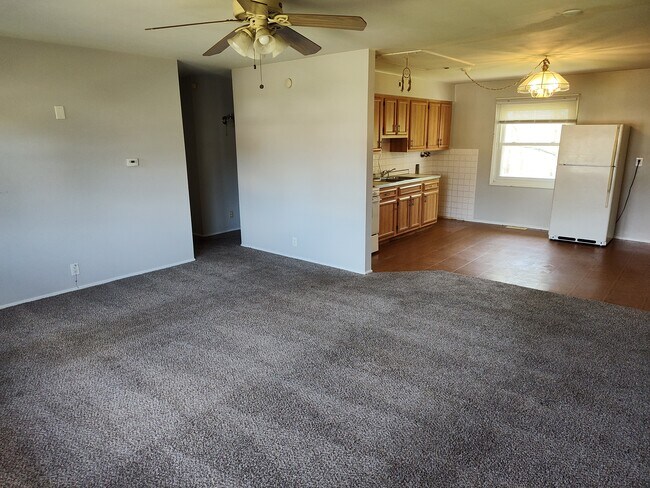 Building Photo - 3318 Rexford Dr