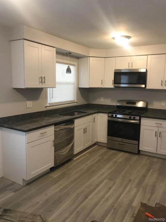 Foto del edificio - 17154 Bell Ave