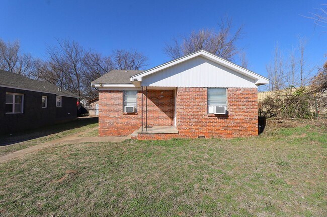 Building Photo - 2 Bed / 1 Bath Rental Property in Tulsa