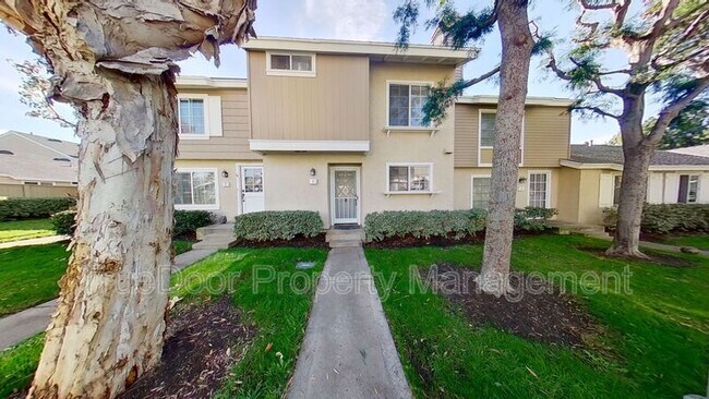 Foto del edificio - 6 Fox Hollow