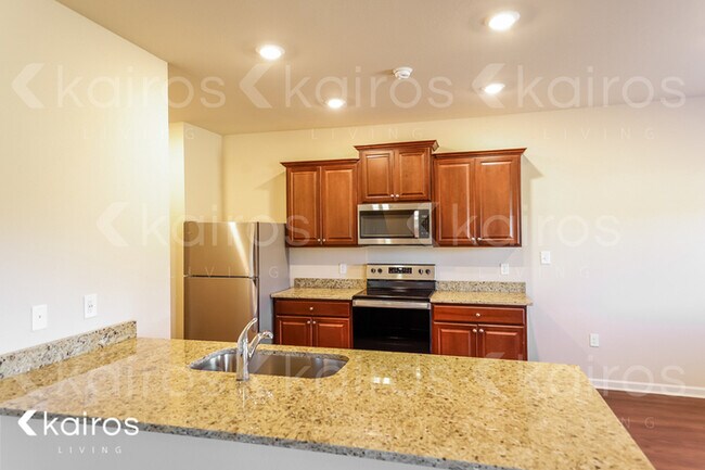 Building Photo - 2027 Discovery Drive