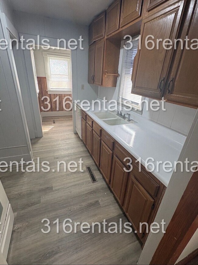 Foto del edificio - $950 - 3 bed 1 bath - Single Family Home