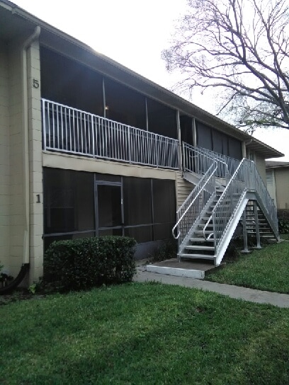 Building Photo - Really Nice 2 bedroom 2 bath room condo..