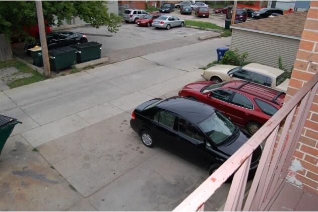 Foto del edificio - 2121 Darrow Ave