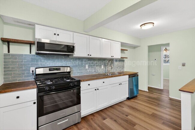 Foto del edificio - 437 Lancashire Rd