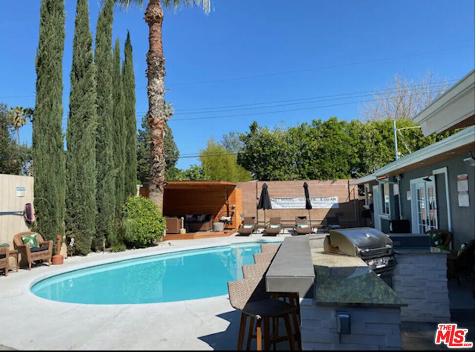 Foto principal - 22937 Wyandotte St