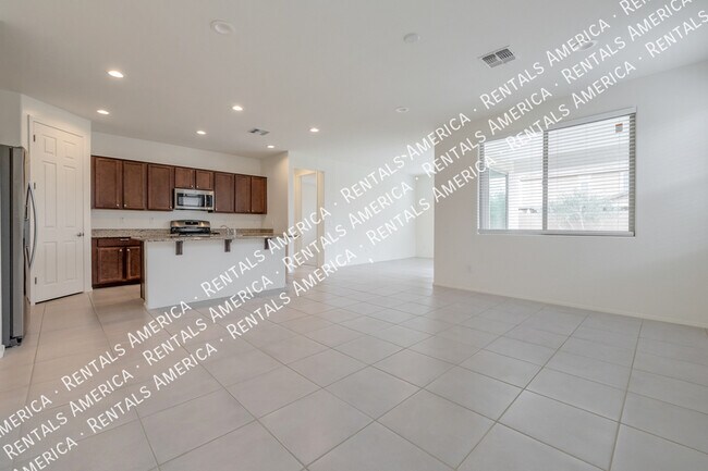 Building Photo - 16614 W Shangri La Rd