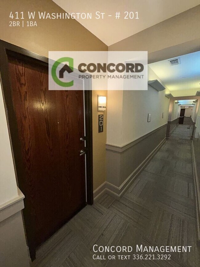 Foto del edificio - 411 W Washington St