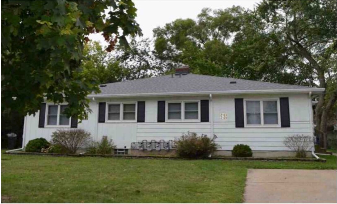 Primary Photo - 2103 De Hoop Ave SW