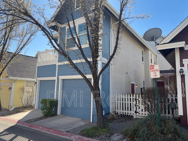 Foto del edificio - 1360 Waterloo Dr