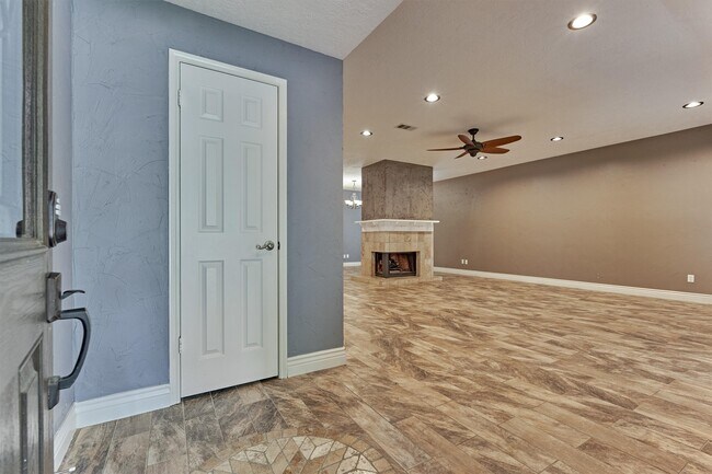Foto del edificio - 30 Cottage Grove Pl