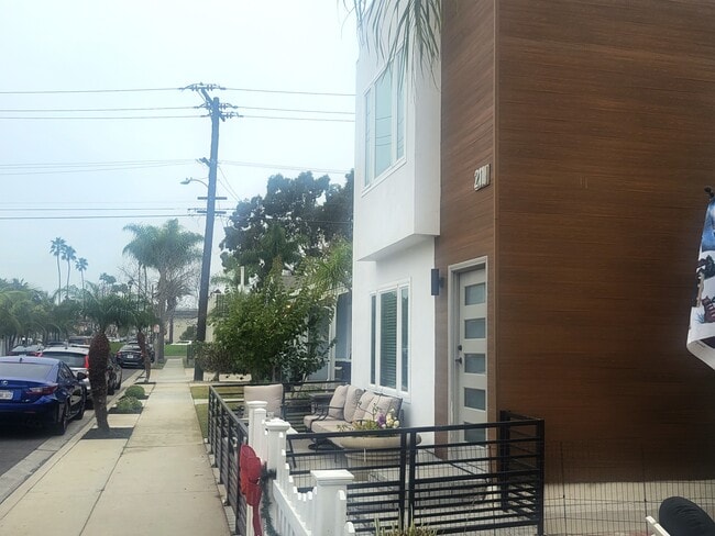 Foto del edificio - 211 13th St