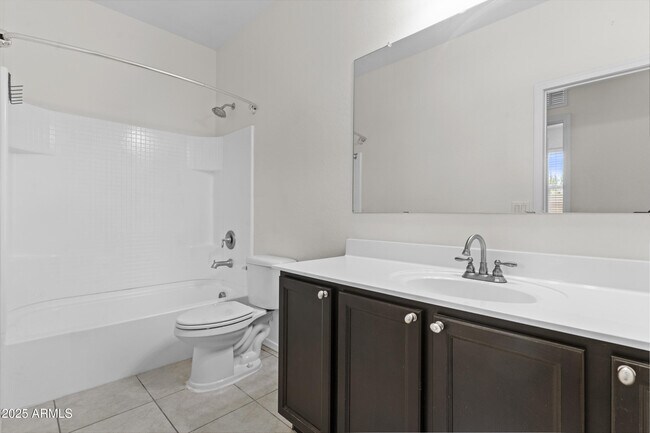 Building Photo - 5904 S 30th Ln