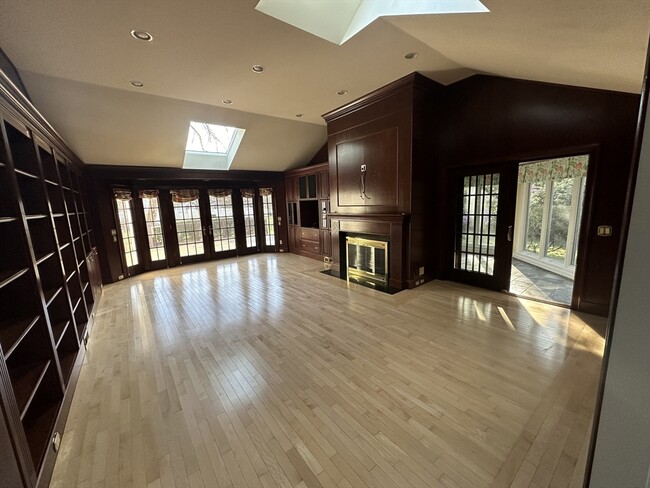 Foto del edificio - 757 Wellesley St