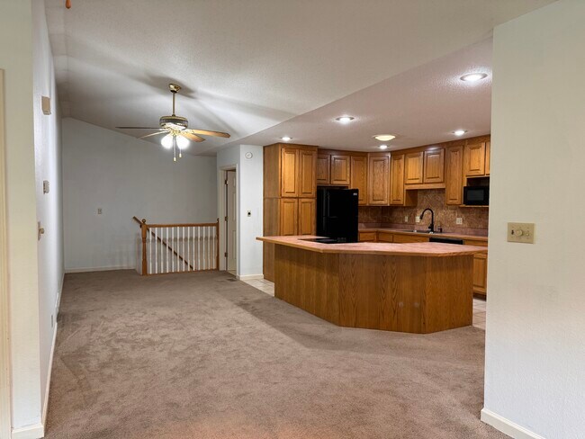 Building Photo - 750 Abbie Ct