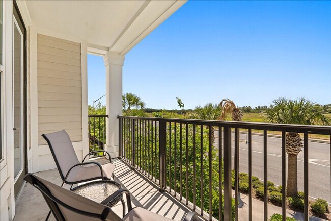 Building Photo - 1223 E Plant St