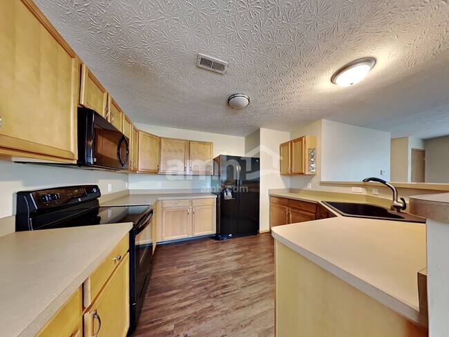 Foto del edificio - 5688 Battle Creek Way