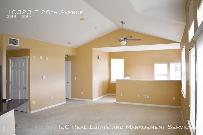 Foto del edificio - Stapleton Carriage Home for Rent!