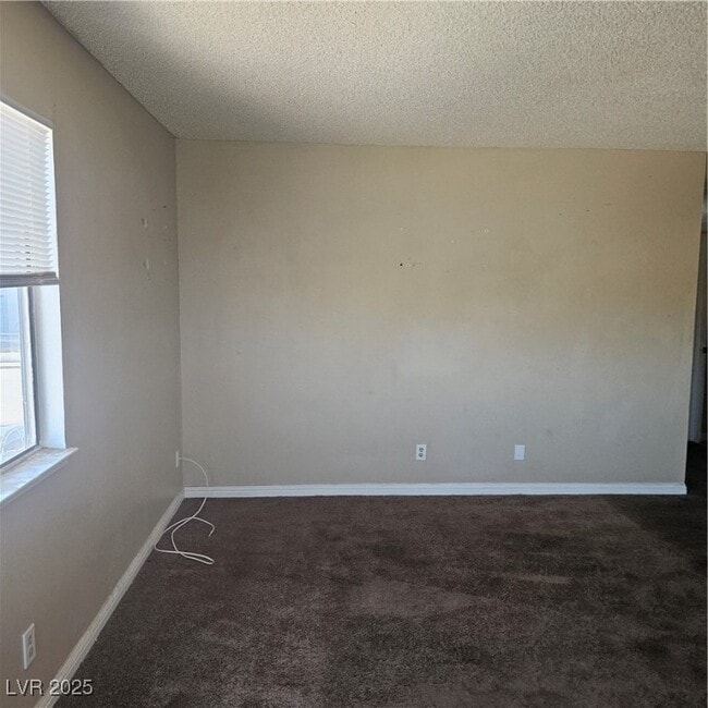 Building Photo - 2341 Exeter Dr