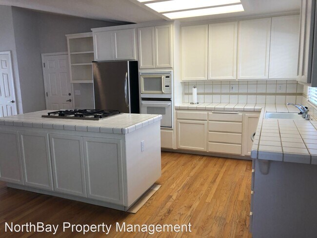 Foto del edificio - 3 br, 2 bath House - 8241 Holly Ct