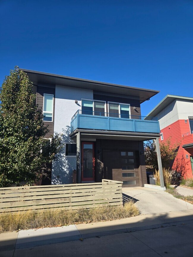 Building Photo - Lovely and  Immaculate 3 BR Home in Lafaye...