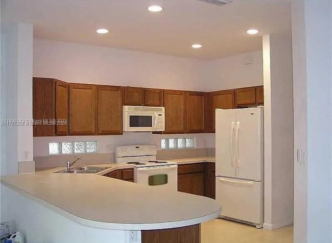 Building Photo - 1309 Alicante Ct