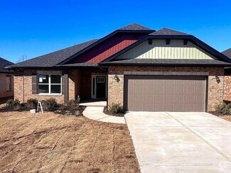 Building Photo - 335 Cypress Holw Trl