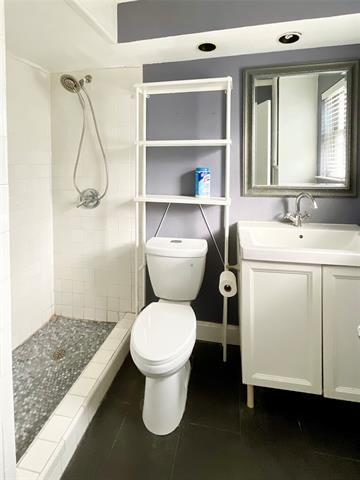 Foto del edificio - 5823 Sandhurst Ln