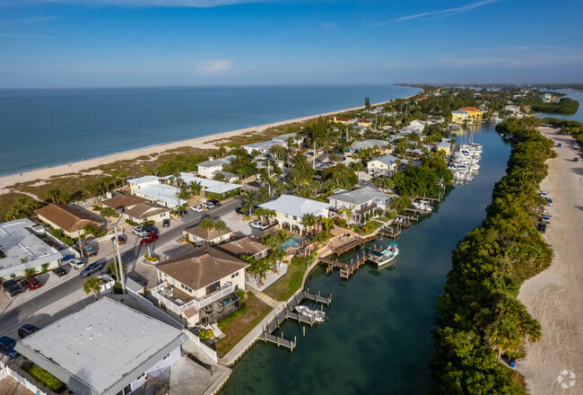 Aerial Photo - Gulf To Bay Club at Casey Key