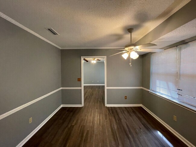 Building Photo - Foxhill Commons Subdivision!