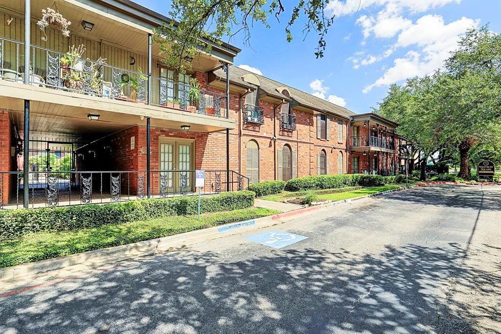 Foto principal - 11540 Chimney Rock Rd