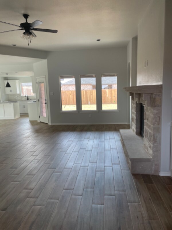 Foto del edificio - 3631 120th St