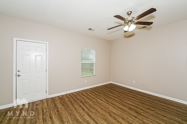 Building Photo - 132 Patriot Point Dr