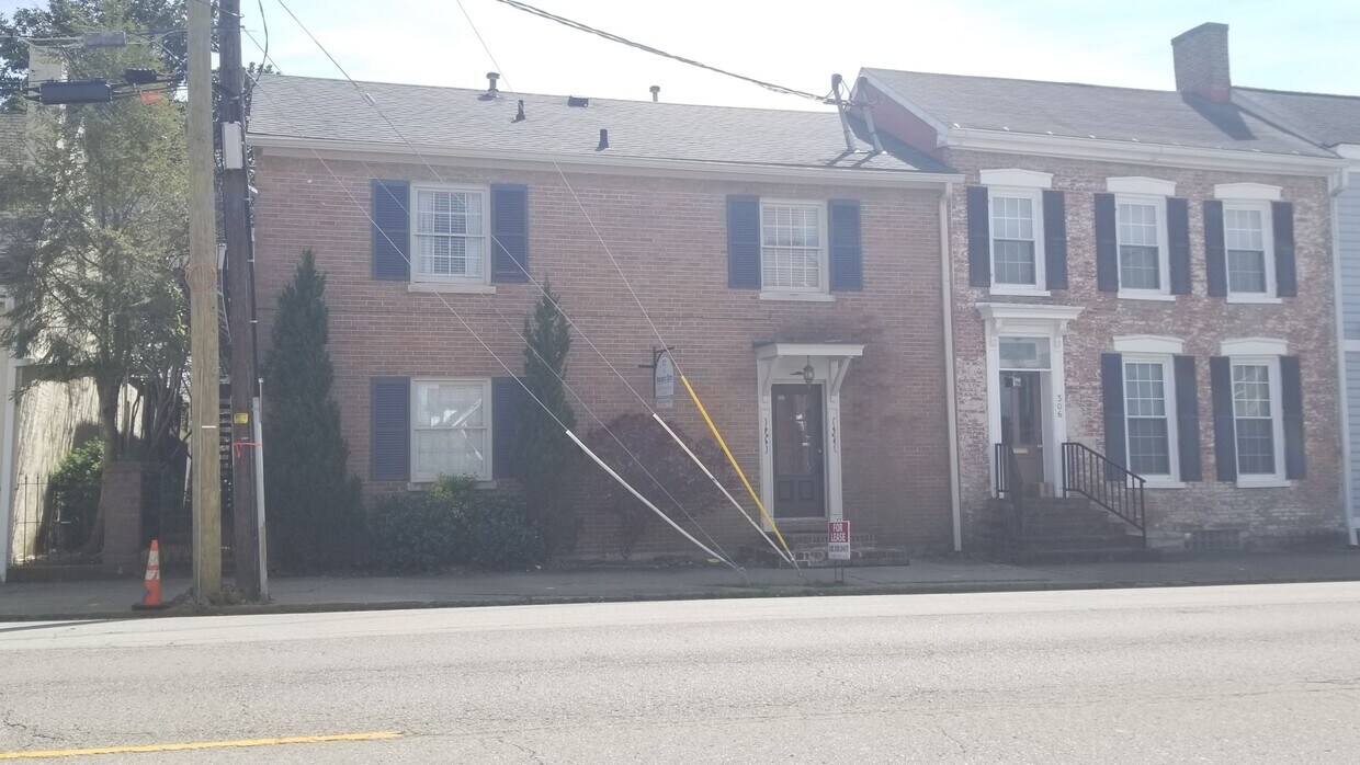 Primary Photo - 312 E Main St