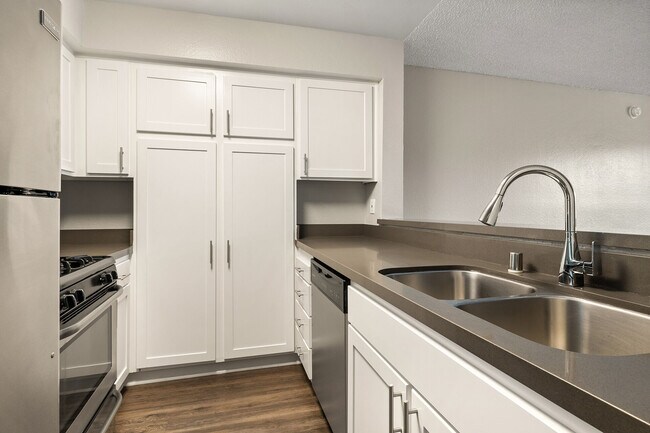 Foto del edificio - 4250 Coldwater Canyon