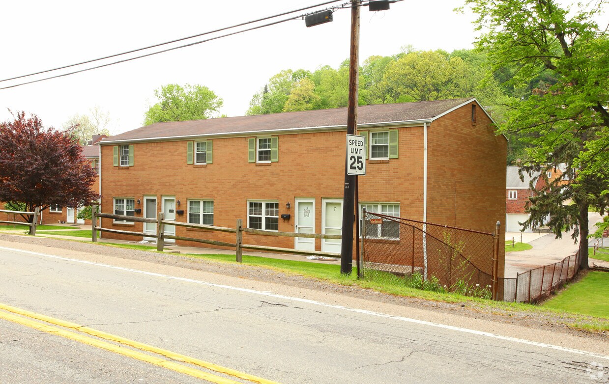 1370 Bower Hill Rd, Bridgeville, PA 15017 Apartments in Bridgeville