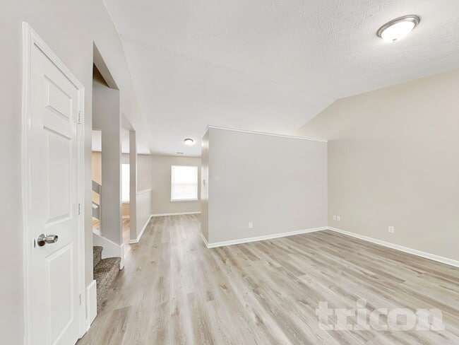 Building Photo - 1102 Berwyn Rd