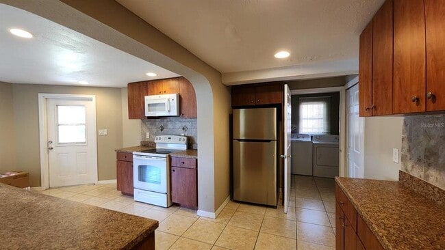 Foto del edificio - 4359 Lake Richmond Dr