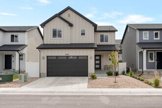Building Photo - 6720 Peak Dr
